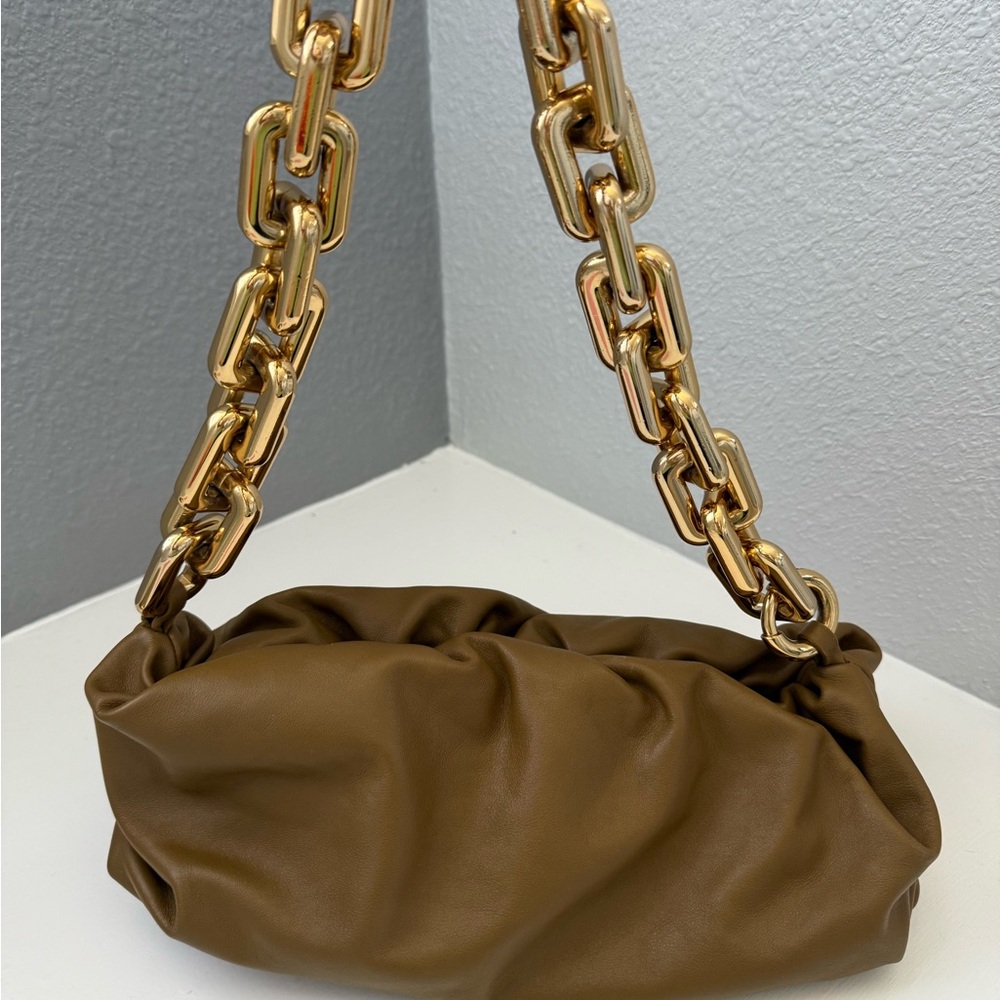 Authentic Bottega Veneta Chain Shoulder Bag - Picture 2 of 11
